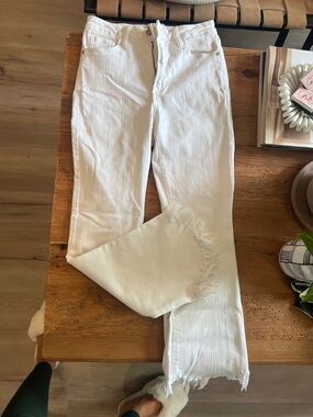 Just Black White Denim Jeans with Frayed Hem